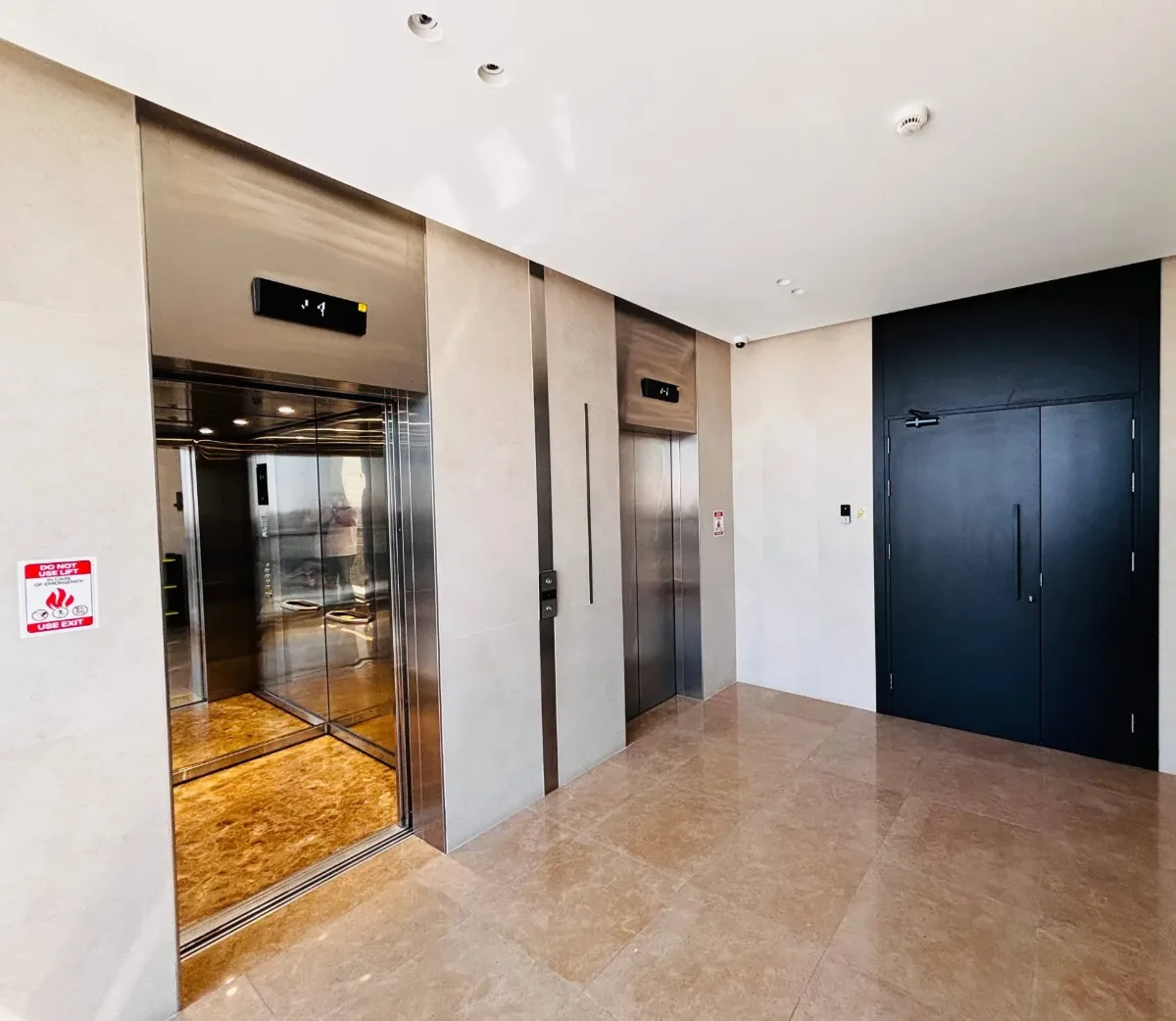 Premium First Floor Office Space for Rent — Wall Street, Limassol